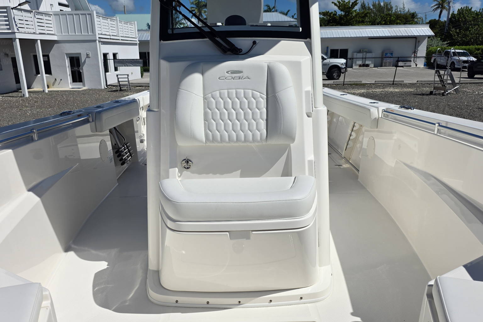 New 2027 Cobia 285 CC #J016 image 19