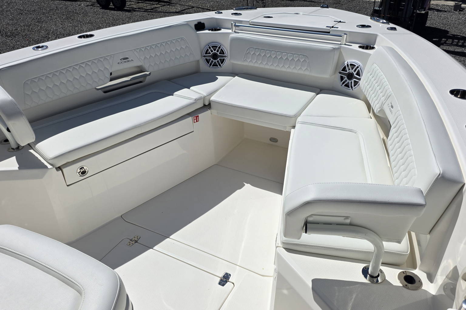 New 2027 Cobia 285 CC #J016 image 13