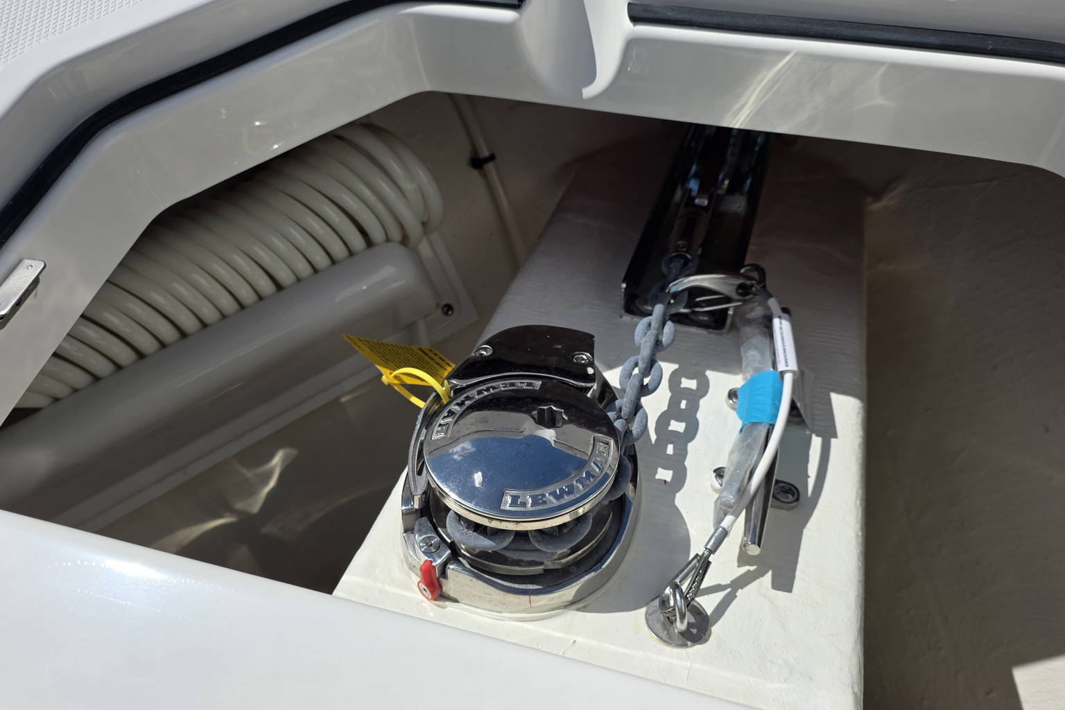 New 2027 Cobia 285 CC #J016 image 20