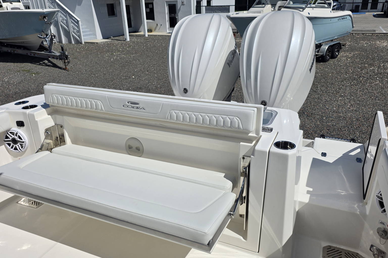 New 2027 Cobia 285 CC #J016 image 3