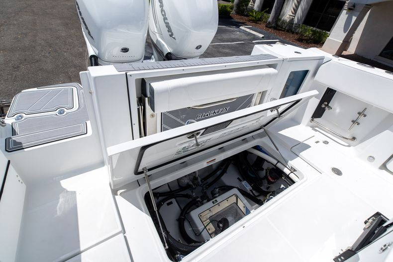 New 2023 Blackfin 332CC #C238 image 17