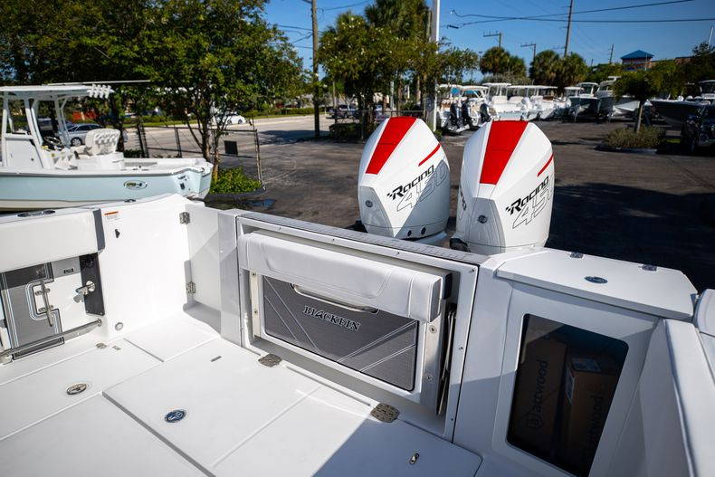Alternative image of Blackfin 332CC in Vero Beach, FL