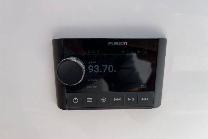 New 2022 Hurricane SunDeck Sport OB SS 205 OB #8367 image 13