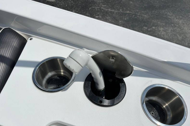 New 2022 Hurricane SunDeck Sport OB SS 205 OB #8367 image 20