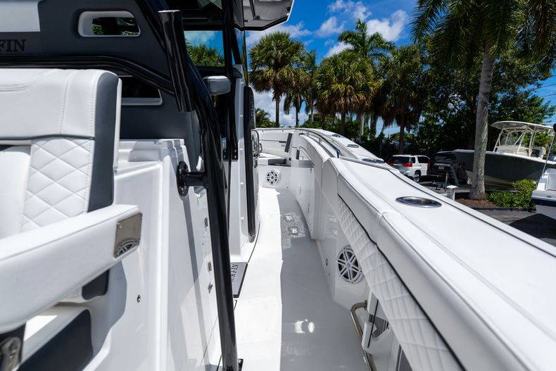 New 2023 Blackfin 332CC #C238 image 22