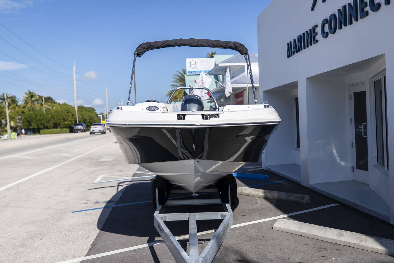 New 2023 Hurricane SunDeck Sport OB SS 205 OB #9637 image 3