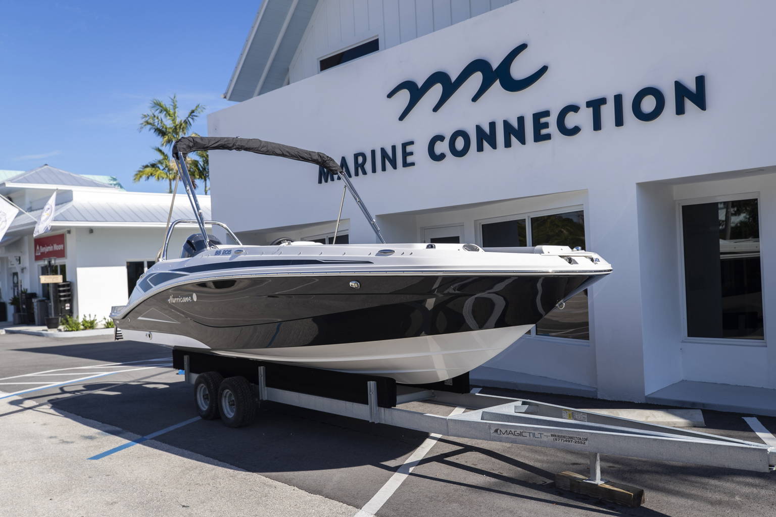 New 2023 Hurricane SunDeck Sport OB SS 205 OB #9637 image 2
