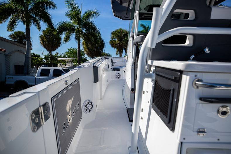 New 2023 Blackfin 332CC #C231 image 26