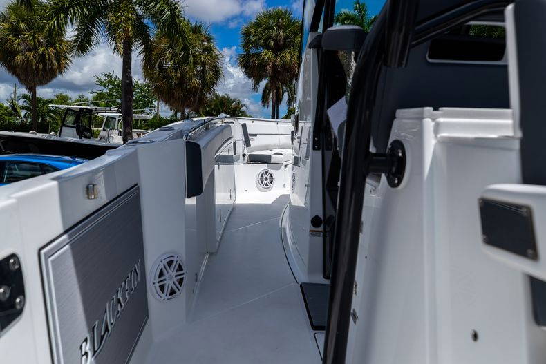 New 2023 Blackfin 332CC #C238 image 31