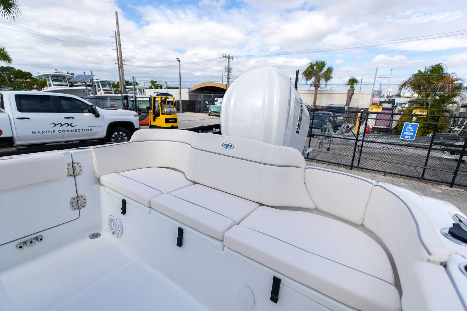 New 2023 Sea Hunt Ultra 239 SE #0032 image 13