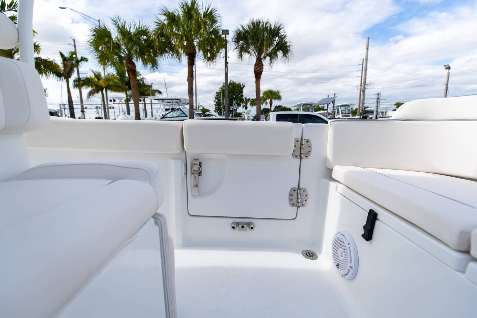 New 2023 Sea Hunt Ultra 239 SE #0032 image 15