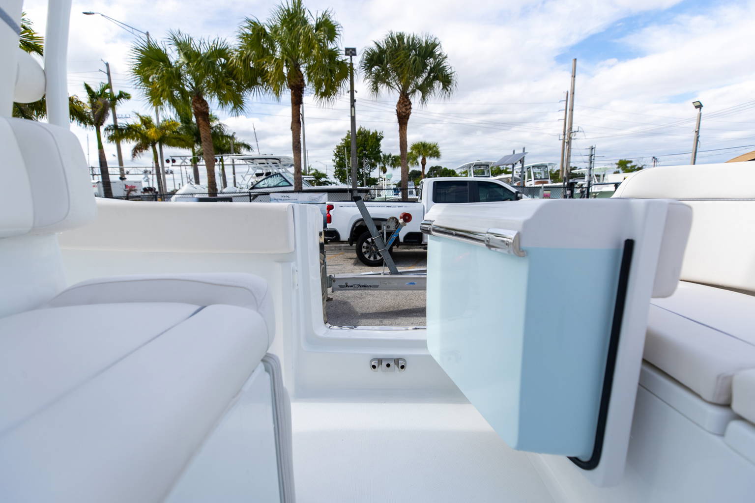 New 2023 Sea Hunt Ultra 239 SE #0032 image 16