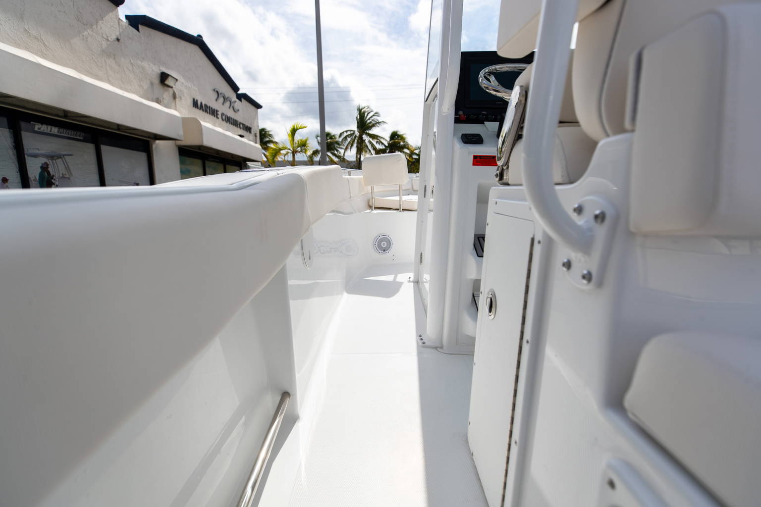 New 2023 Sea Hunt Ultra 239 SE #0032 image 21