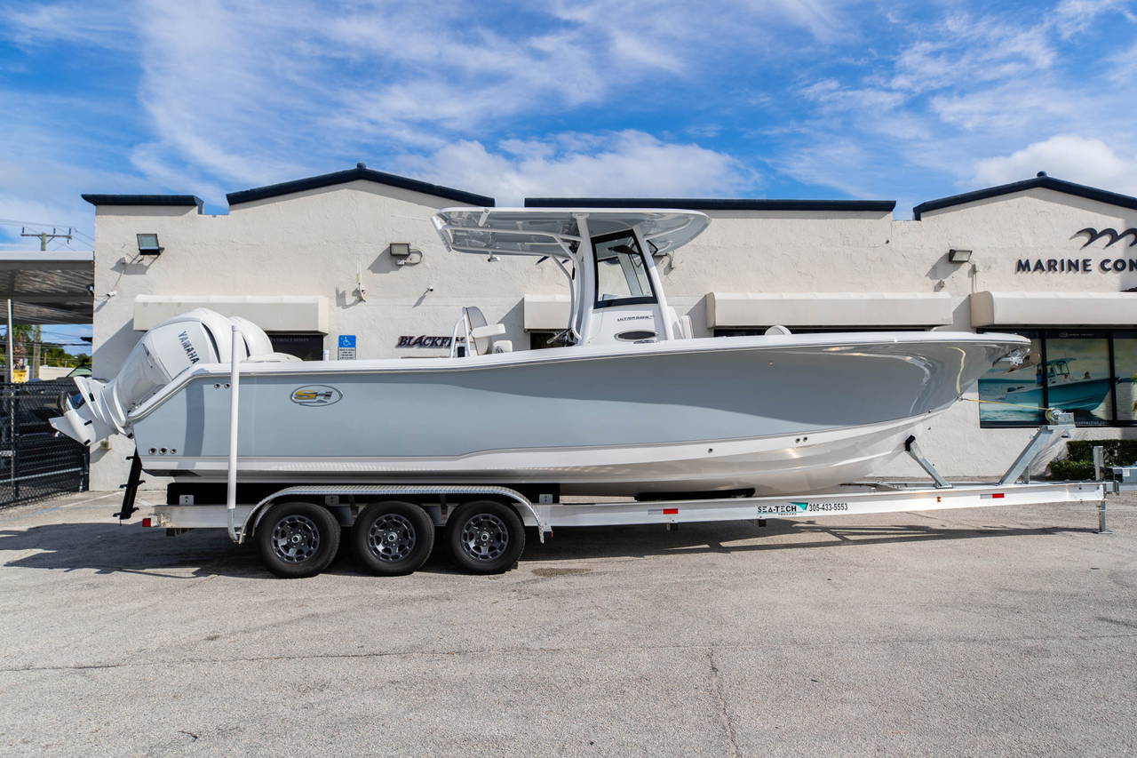 Main image of Sea Hunt Ultra 305 SE in Fort Lauderdale, FL
