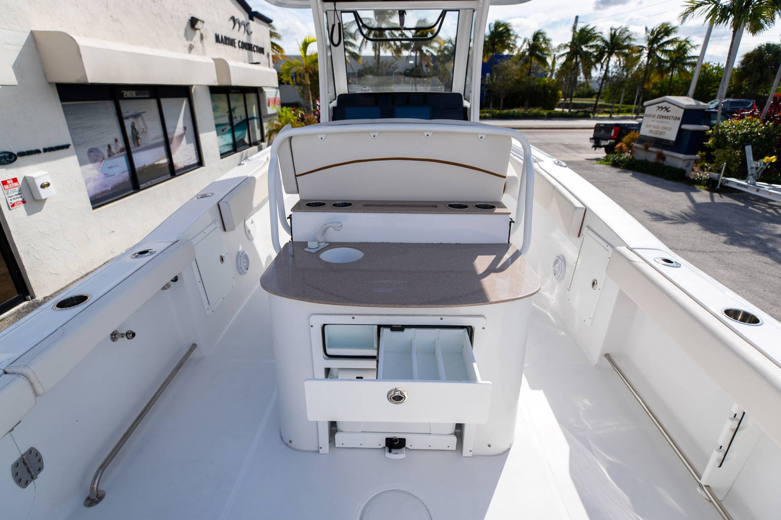New 2022 Sea Hunt Ultra 305 SE #0062 image 17