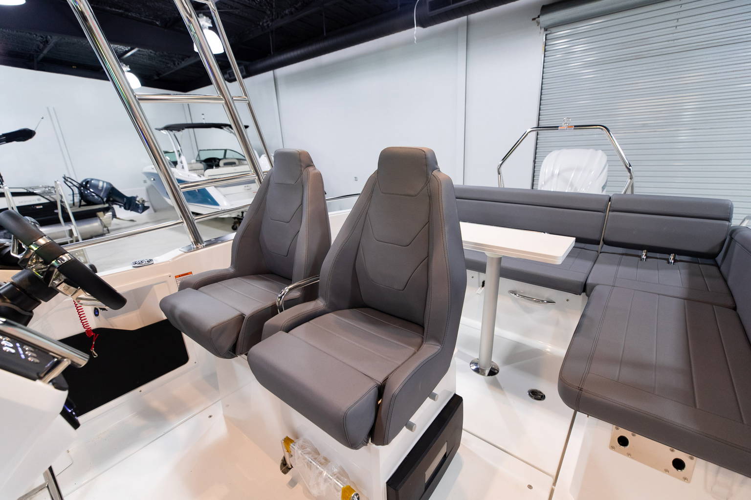 Alternative image of Quarken 27 T-Top in Aventura, FL