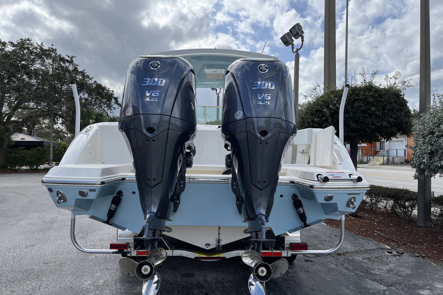 New 2023 Cobia 330 DC #F003 image 5