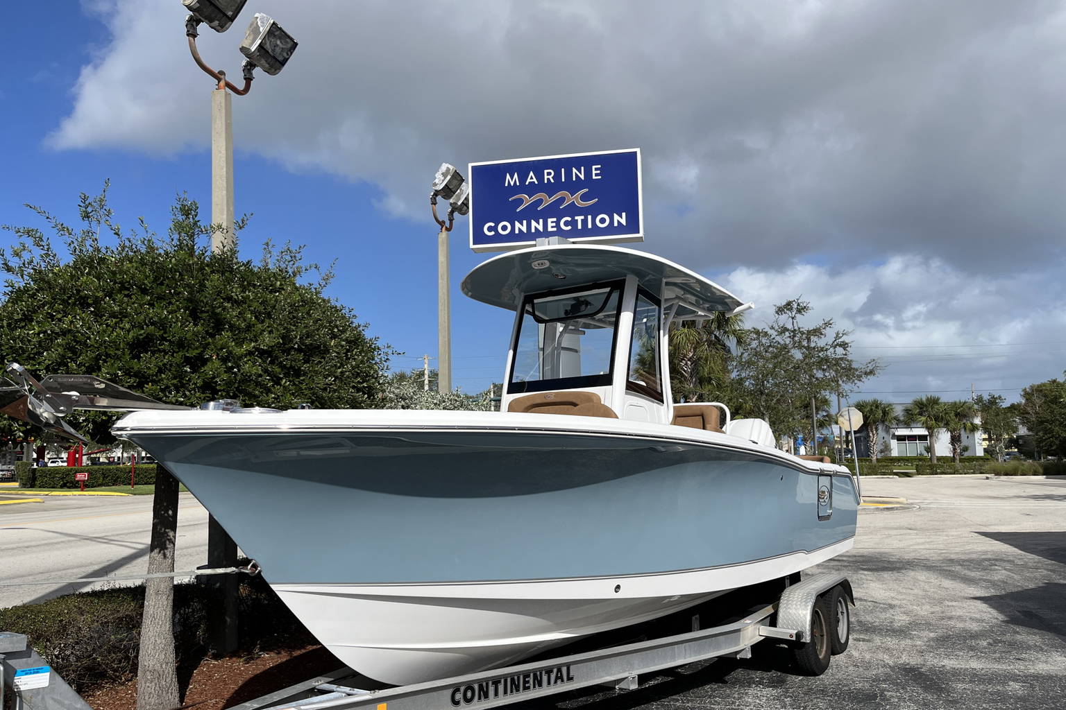 New 2022 Sea Hunt Ultra 255 SE #0243 image 2
