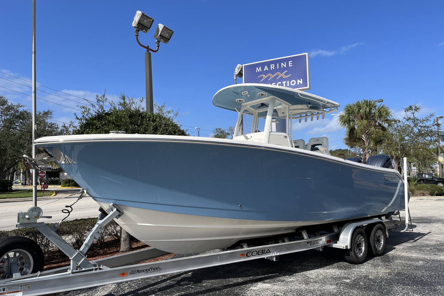 New 2023 Cobia 280 CC #D029 image 2