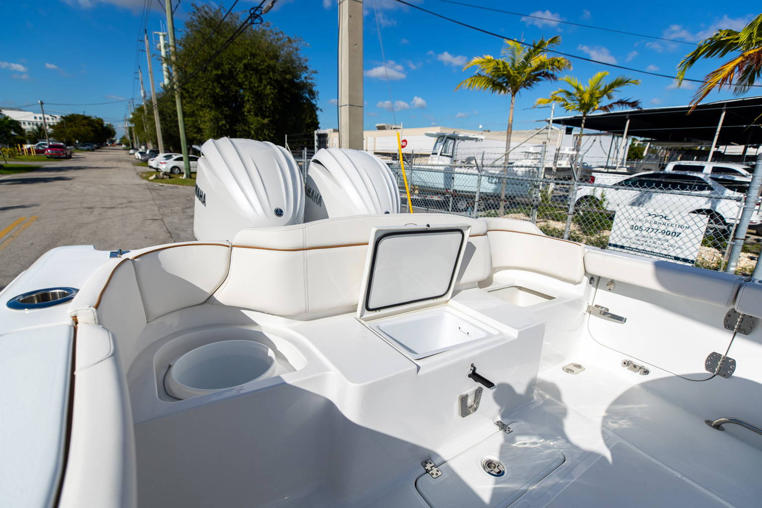 New 2022 Sea Hunt Ultra 305 SE #0060 image 9