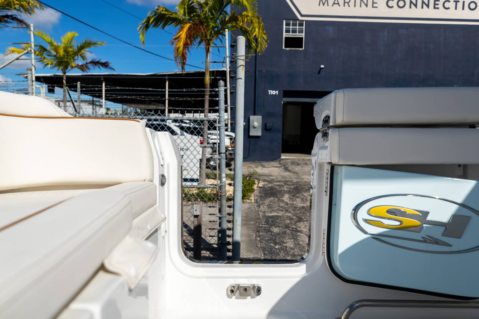 New 2022 Sea Hunt Ultra 305 SE #0060 image 16