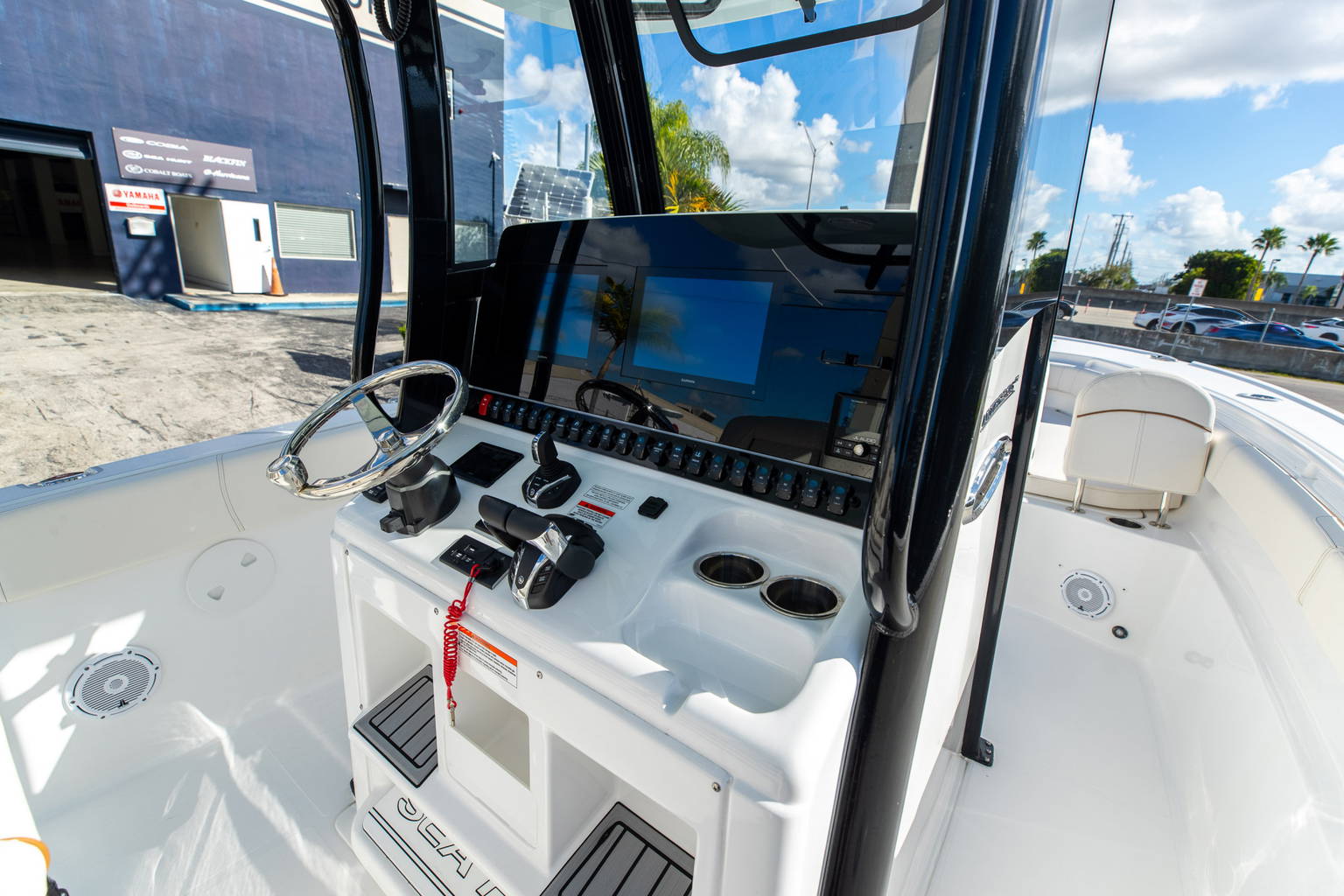 New 2022 Sea Hunt Ultra 305 SE #0060 image 18