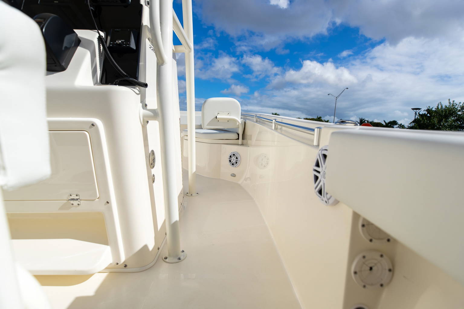New 2023 Cobia 220 CC #X031 image 12