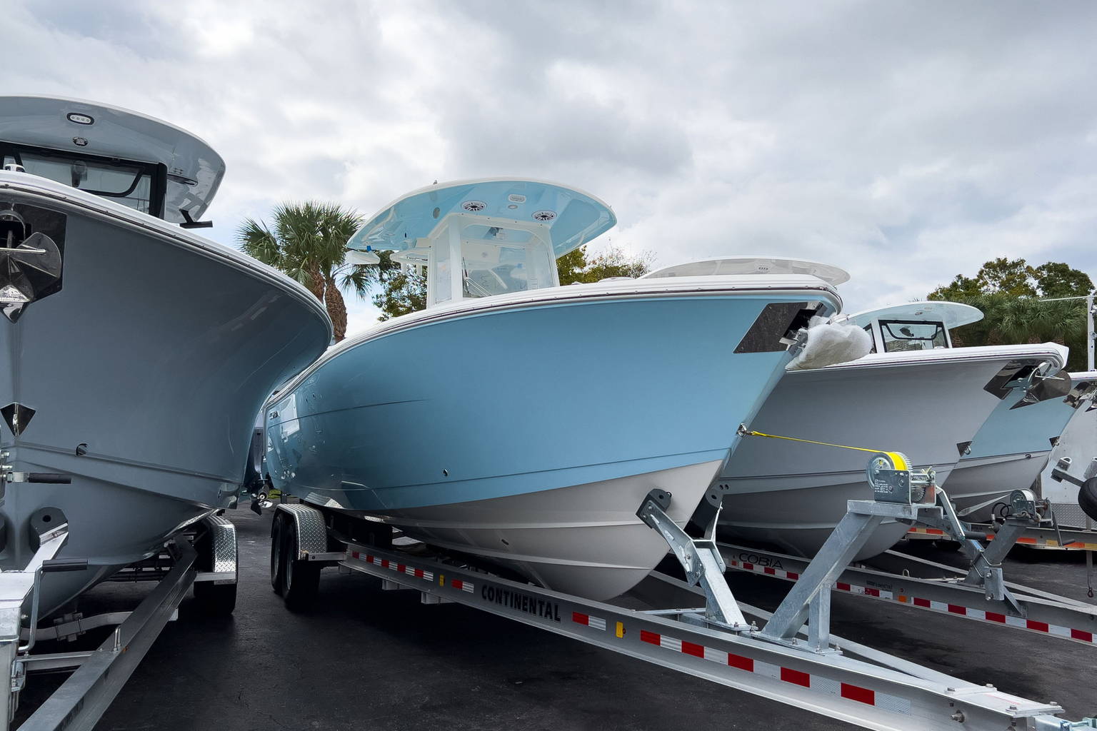 New 2023 Cobia 280 CC #D043 image 4