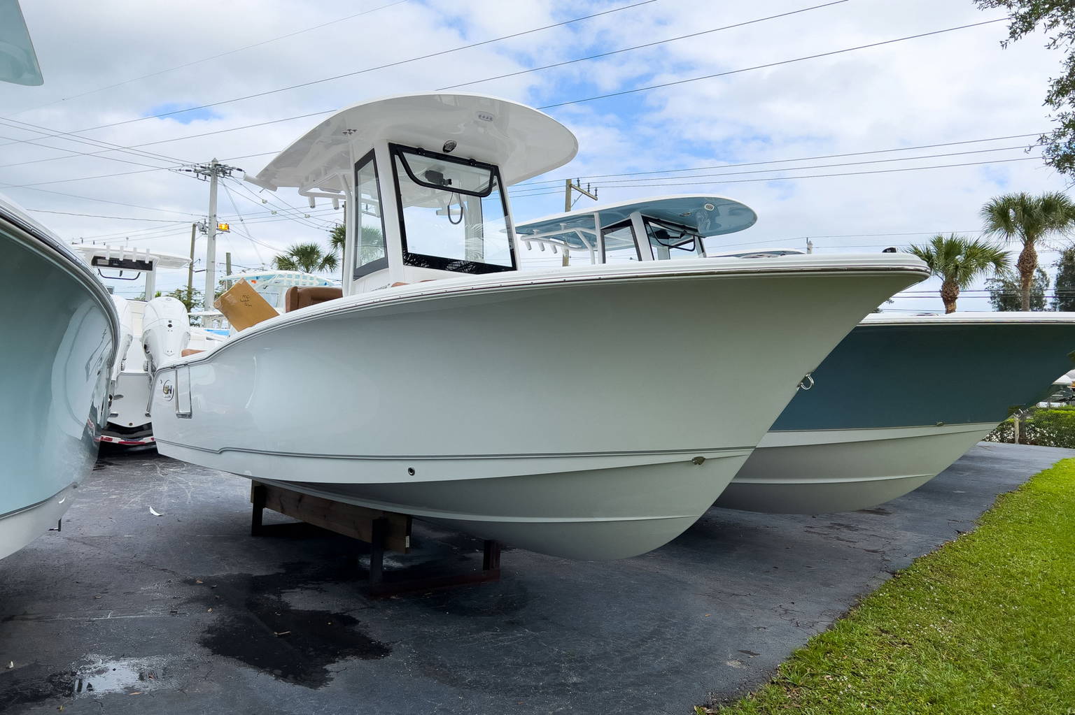 Alternative image of Sea Hunt Ultra 239 SE in West Palm Beach, FL