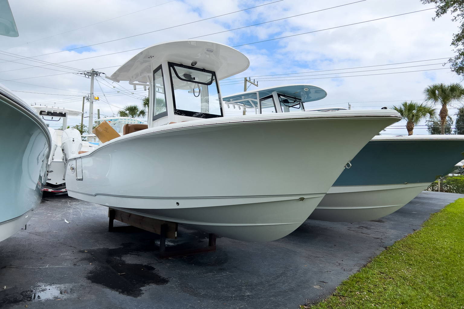 New 2023 Sea Hunt Ultra 239 SE #0083 image 3