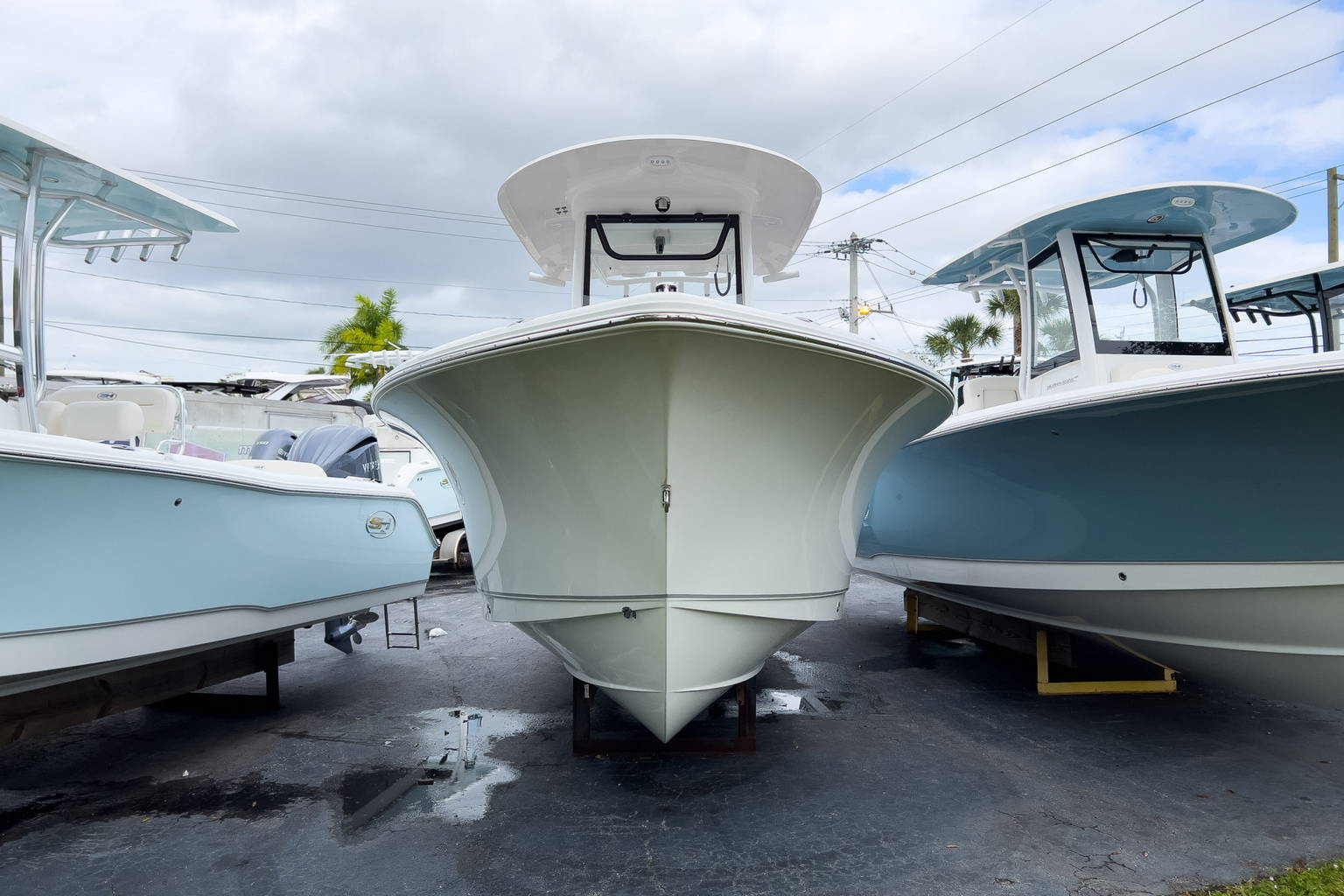 New 2023 Sea Hunt Ultra 239 SE #0083 image 2