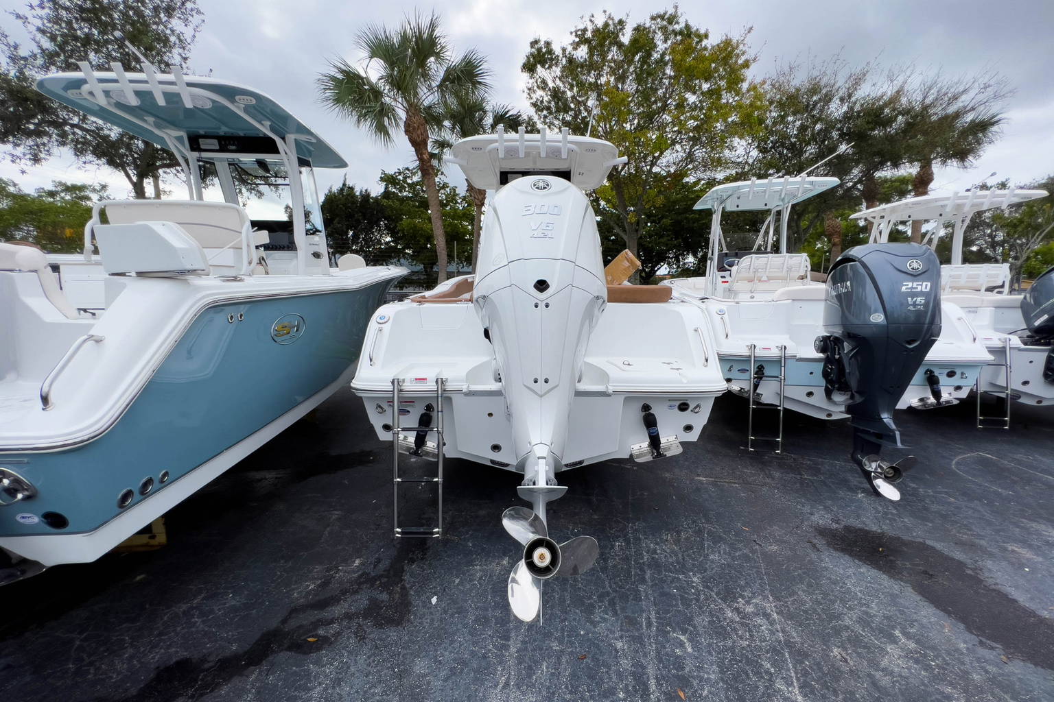 New 2023 Sea Hunt Ultra 239 SE #0083 image 4