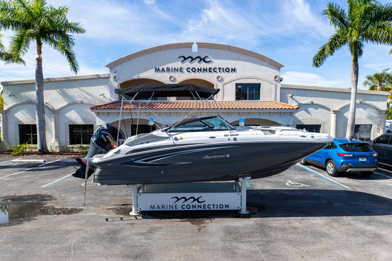 Main image of Hurricane SunDeck 2200 OB in West Palm Beach, FL