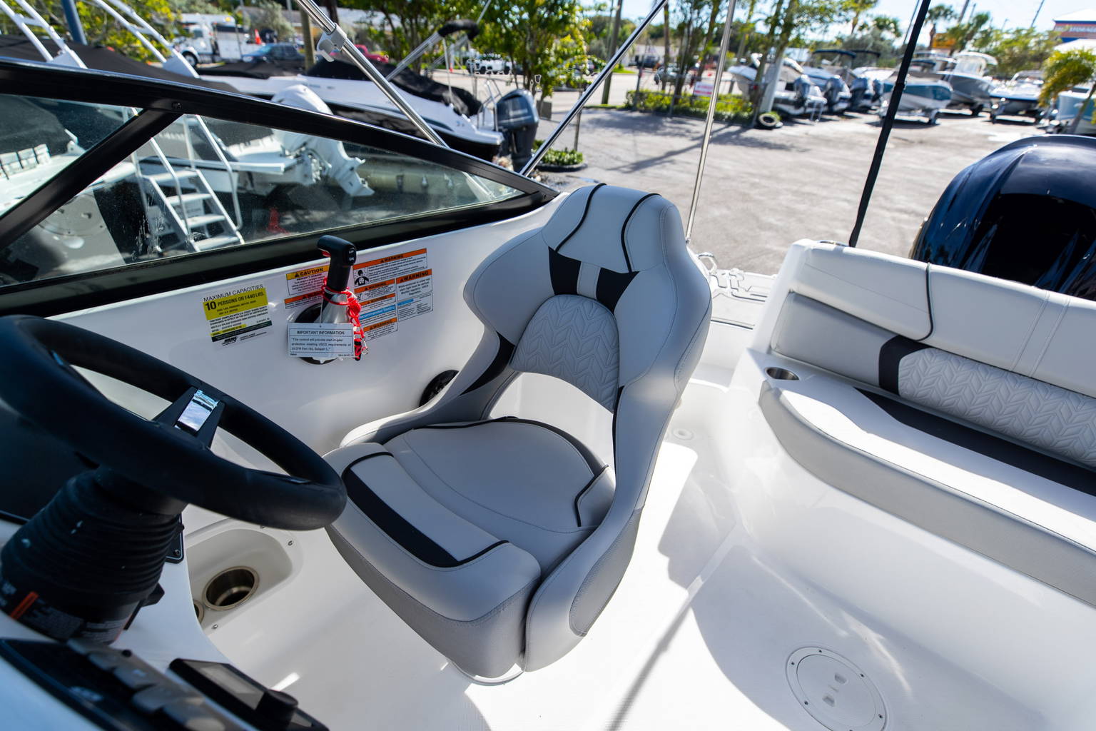 New 2023 Hurricane SunDeck 2200 OB #0863 image 20