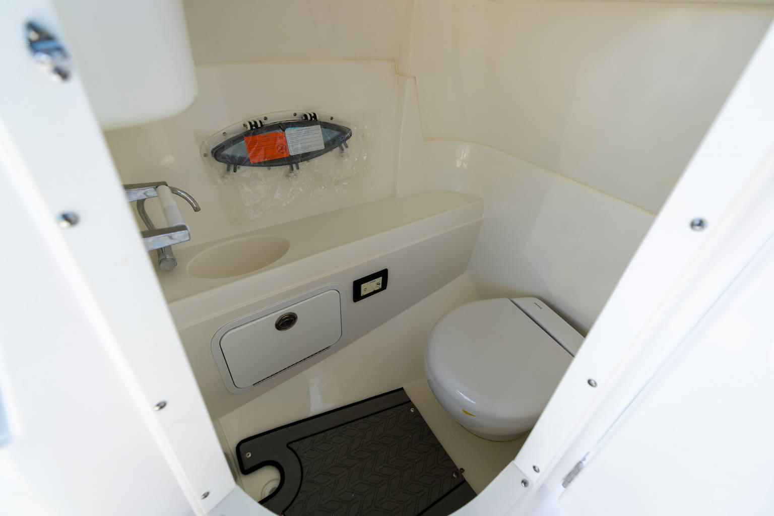 New 2023 Hurricane SunDeck 2200 OB #0863 image 22