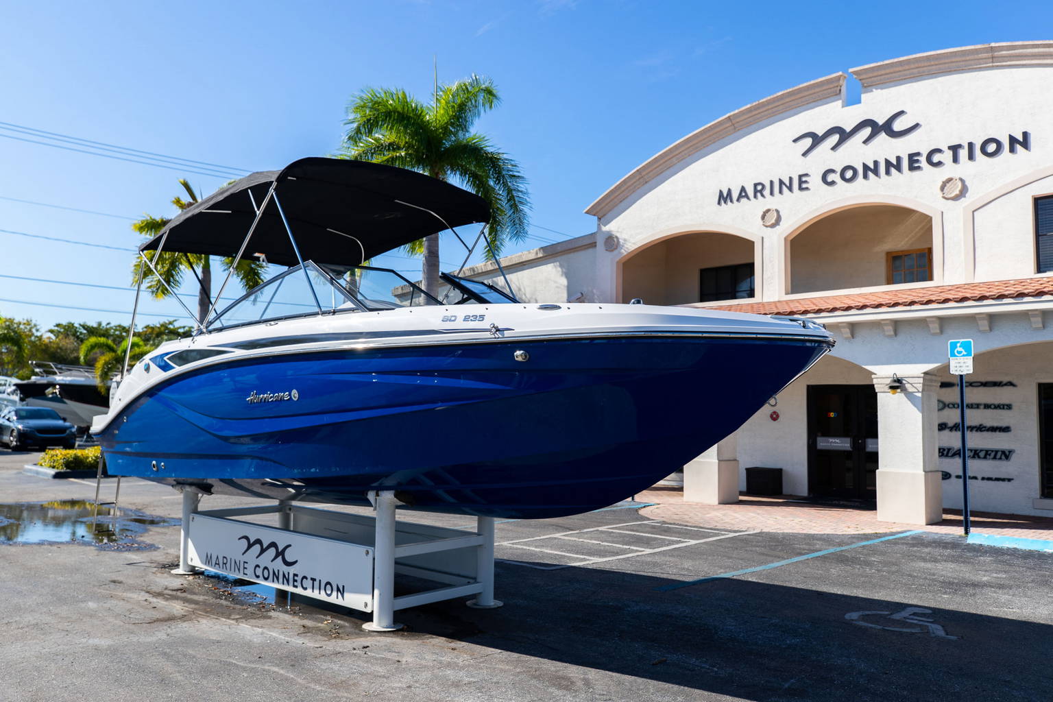 New 2023 Hurricane SunDeck 235 OB #0505 image 3