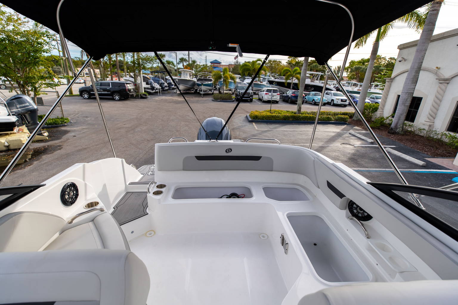 New 2023 Hurricane SunDeck 235 OB #0505 image 15