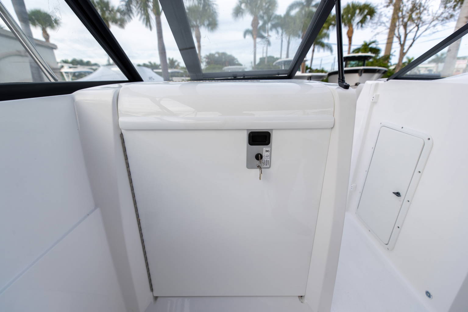 New 2023 Hurricane SunDeck 235 OB #0505 image 23