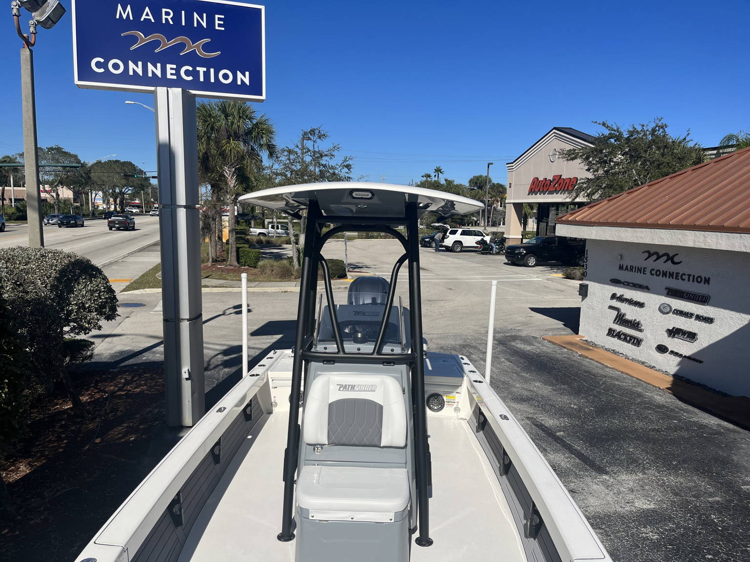 Alternative image of Pathfinder 2500 Hybrid in Fort Lauderdale, FL