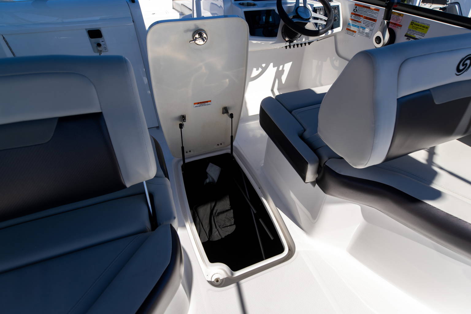 New 2023 Hurricane SunDeck OB SD 235 OB #9620 image 19