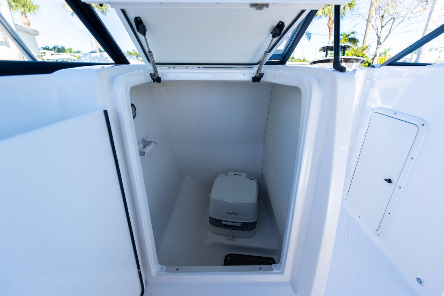 New 2023 Hurricane SunDeck OB SD 235 OB #9620 image 26
