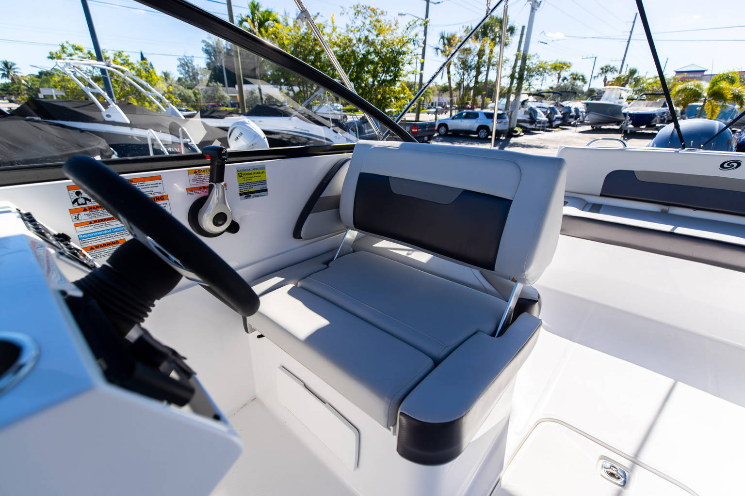New 2023 Hurricane SunDeck OB SD 235 OB #9620 image 27