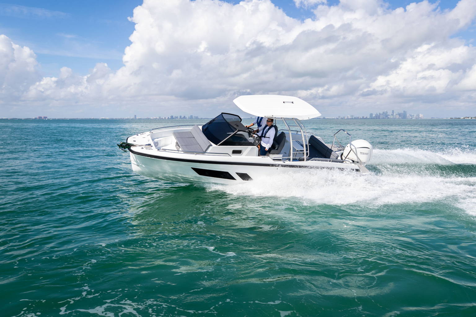 Alternative image of Quarken 27 T-Top in Aventura, FL