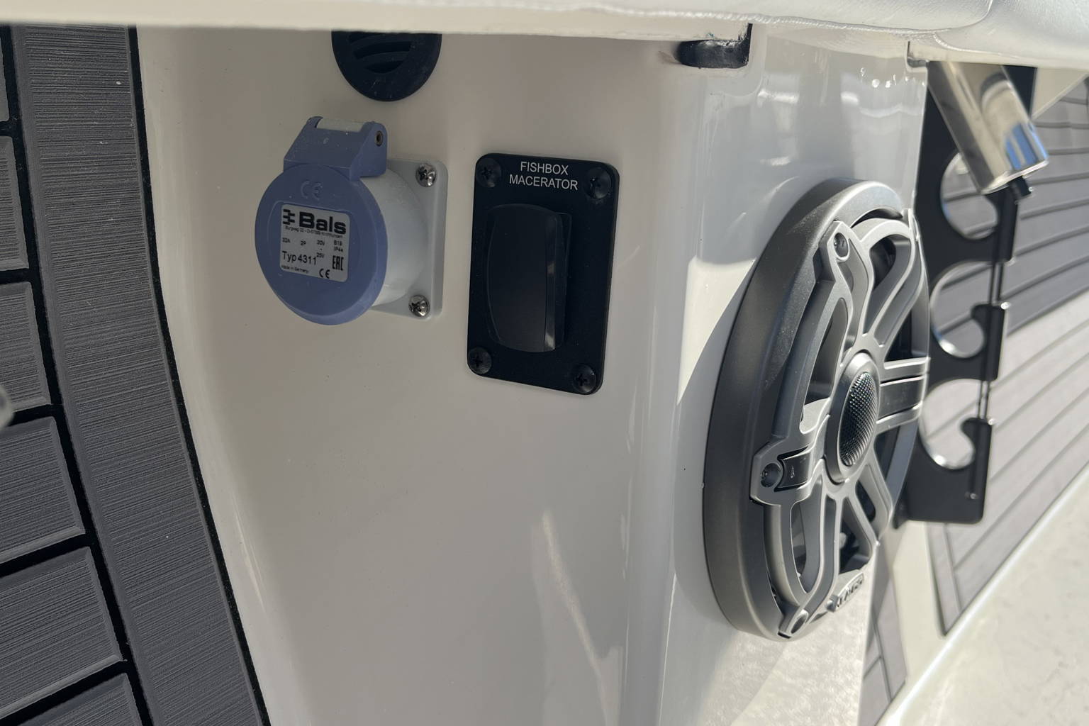 New 2023 Pathfinder 2700 Open #F042 image 26