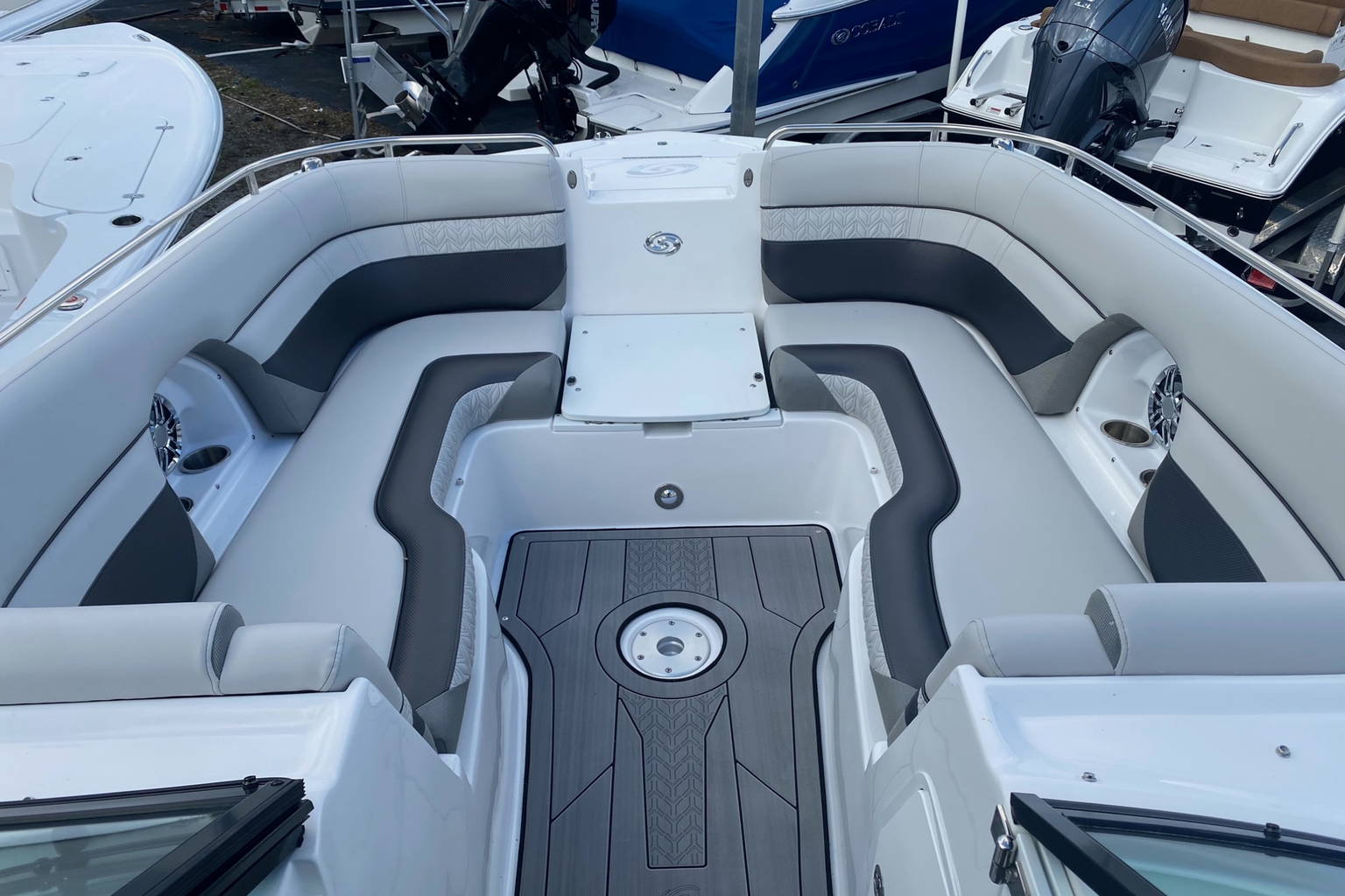 New 2023 Hurricane SunDeck 2486 OB #1874 image 8
