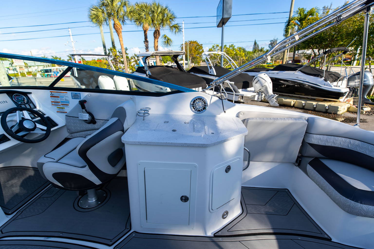New 2023 Hurricane SunDeck SD 2690 OB #0700 image 14