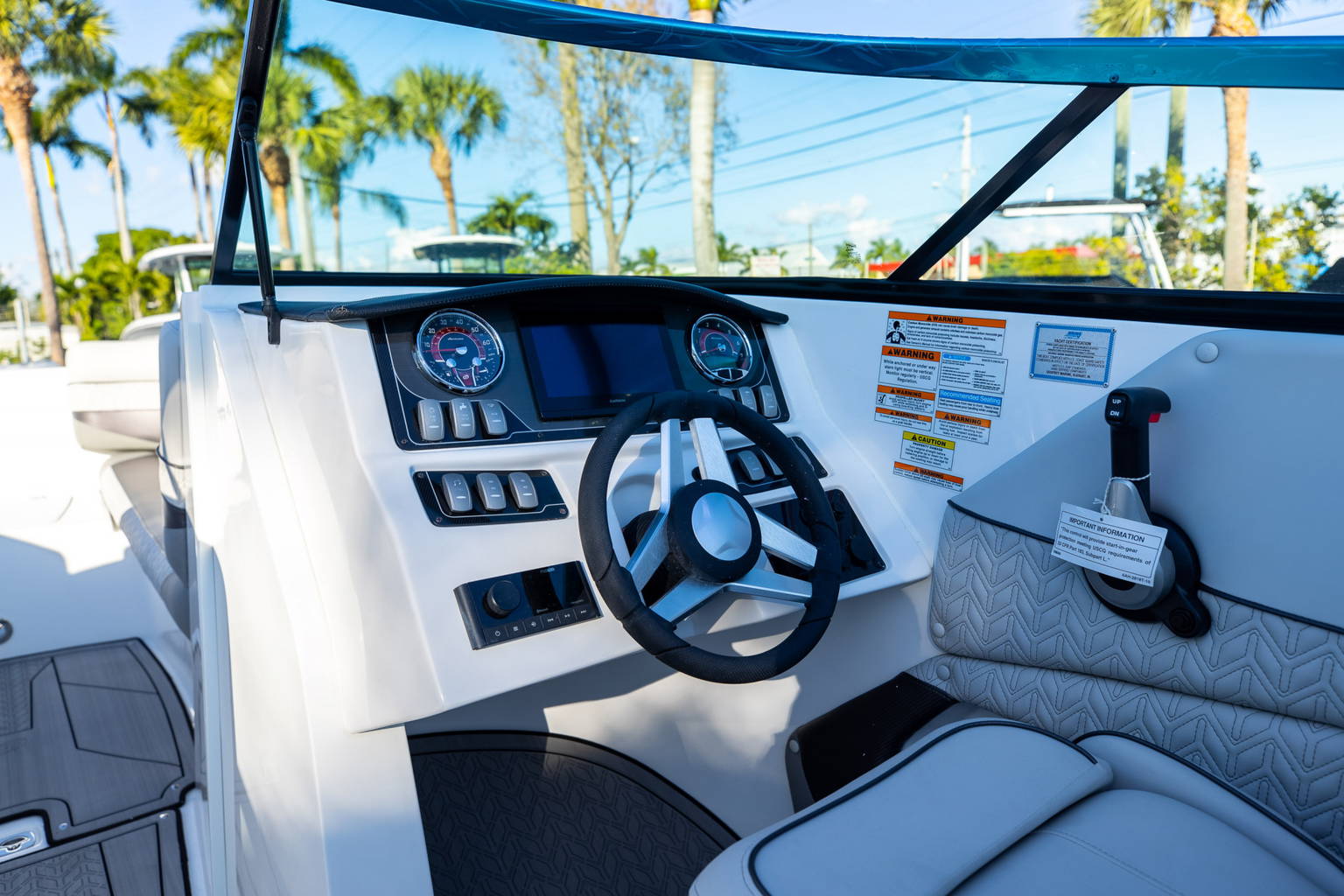 New 2023 Hurricane SunDeck SD 2690 OB #0700 image 19