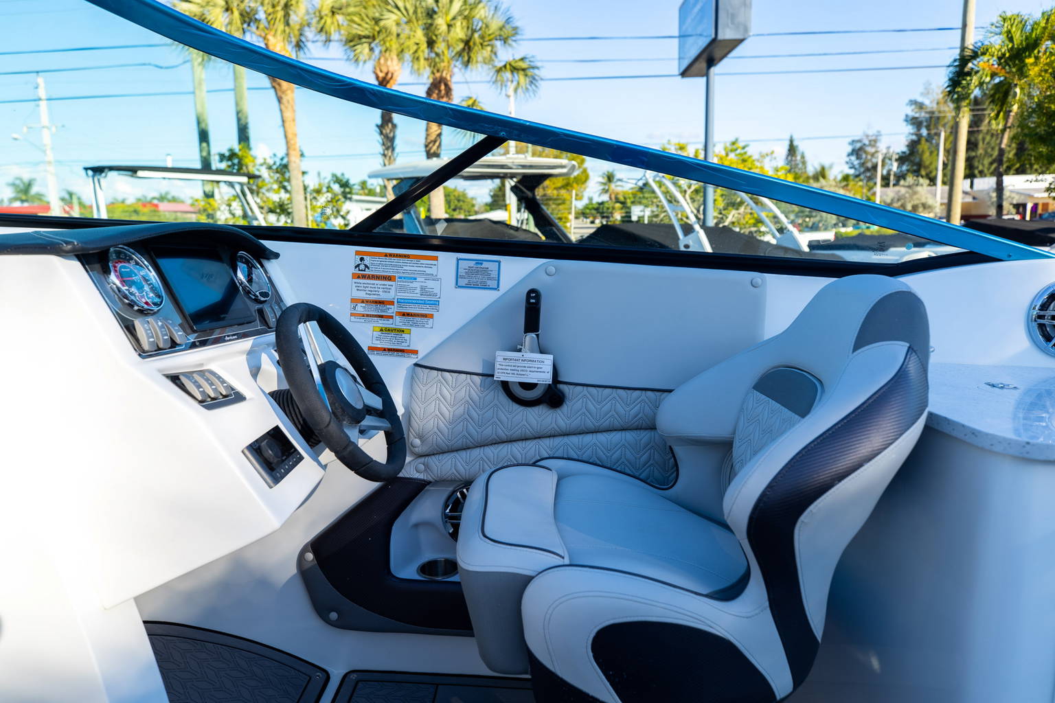New 2023 Hurricane SunDeck SD 2690 OB #0700 image 20