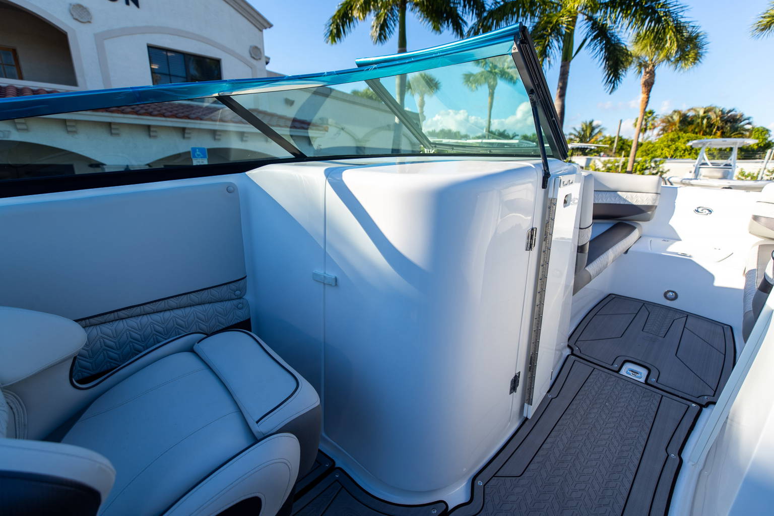 New 2023 Hurricane SunDeck SD 2690 OB #0700 image 23