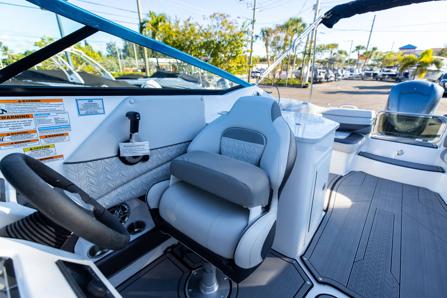 New 2023 Hurricane SunDeck SD 2690 OB #0700 image 25